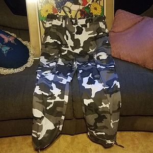 Black n white camouflage pants